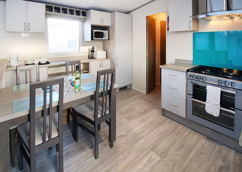 Caravan 2 - Wilksworth Caravan Park, Wimborne