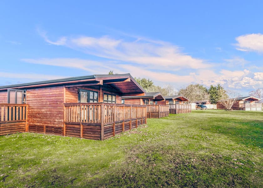 Larch XL Parkview Hot Tub in King’s Lynn Hoseasons