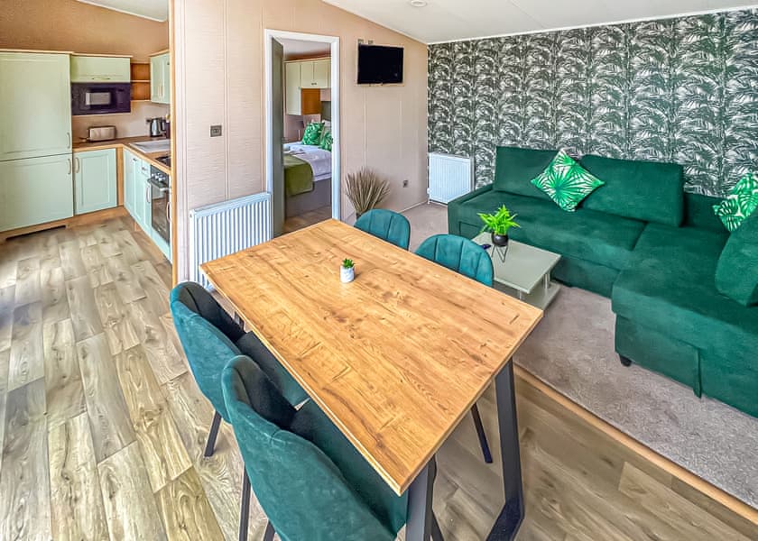 Woodlakes Lux Oasis 4 in King’s Lynn Hoseasons