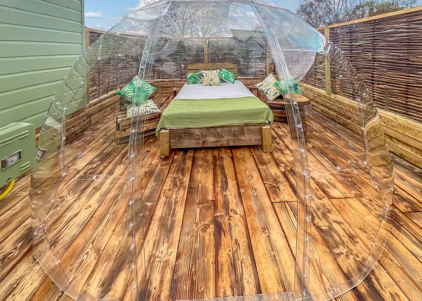 Woodlakes Lux Oasis 12 Spa in King’s Lynn Hoseasons