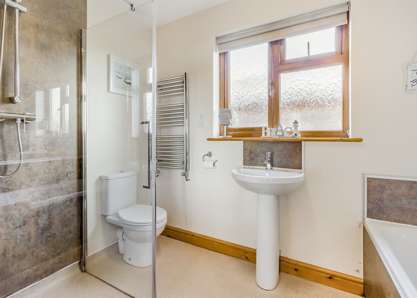 Valley View Lodge Pet - Heart of Wales Lodges, Penybont, Llandrindod Wells