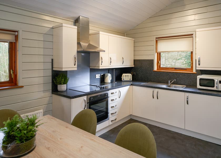 2 Bed Log Cabin - Whitemead Forest Park, Forest of Dean