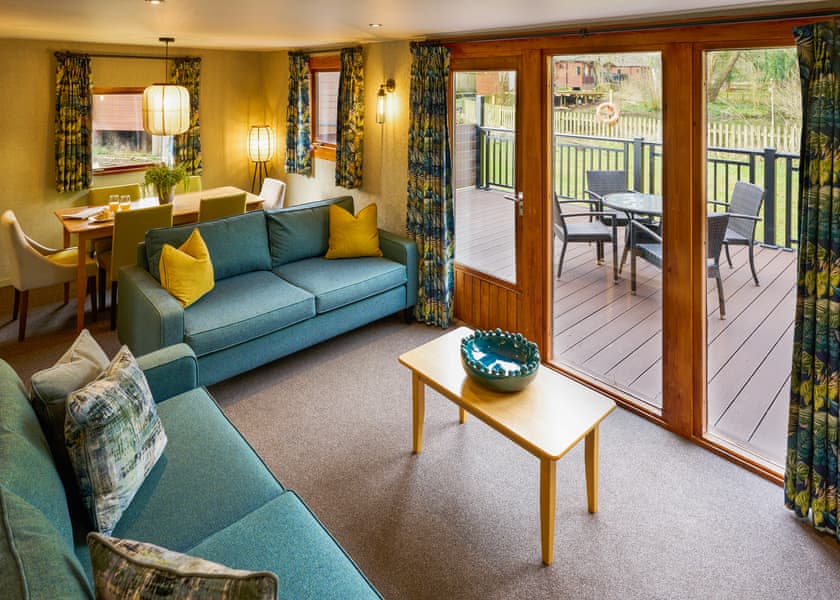 3 Bed Log Cabin with Dining Space - Whitemead Forest Park, Forest of Dean