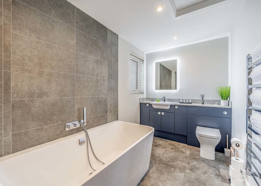 Muntjak Lakeside Lodge - Woad Mill Lakeside Lodges, Boston