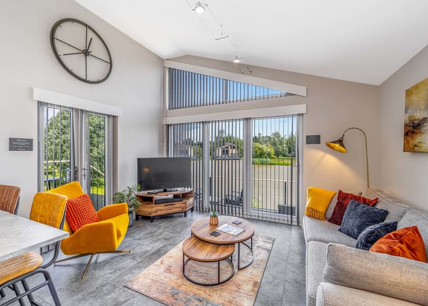 Water Lily Lakeside Lodge - Woad Mill Lakeside Lodges, Boston