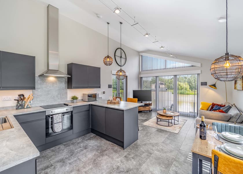 Water Lily Lakeside Lodge - Woad Mill Lakeside Lodges, Boston