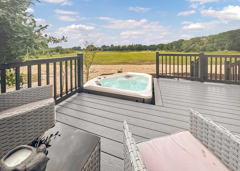 The Hideaway VIP - Watermill Leisure Park, Moortown