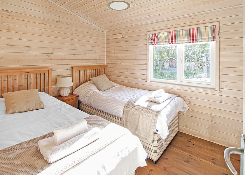 Typical Woodlands Lodge 3 | Woodthorpe Leisure Park, Woodthorpe