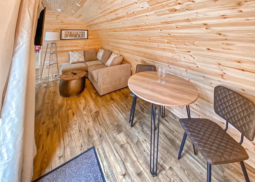 Acorn Couples Retreat - Woodthorpe Leisure Park, Woodthorpe