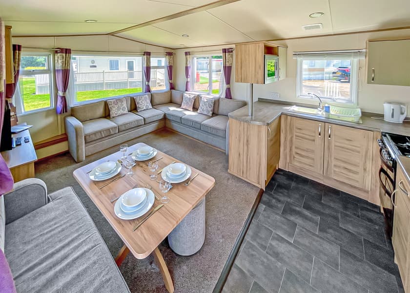 Platinum 2 Pet - Woodthorpe Leisure Park, Woodthorpe