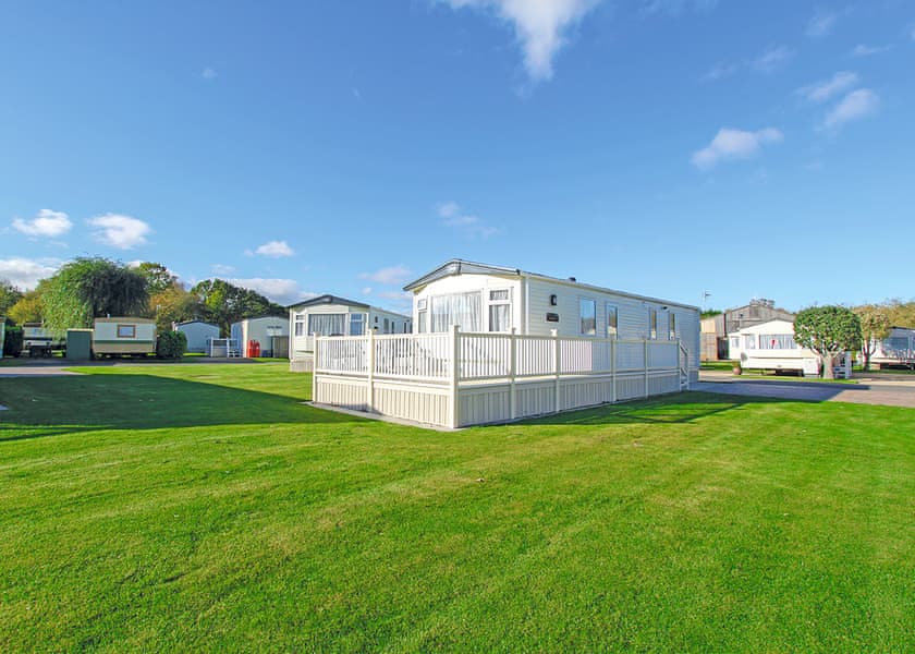 Platinum 3 Pet - Woodthorpe Leisure Park, Woodthorpe