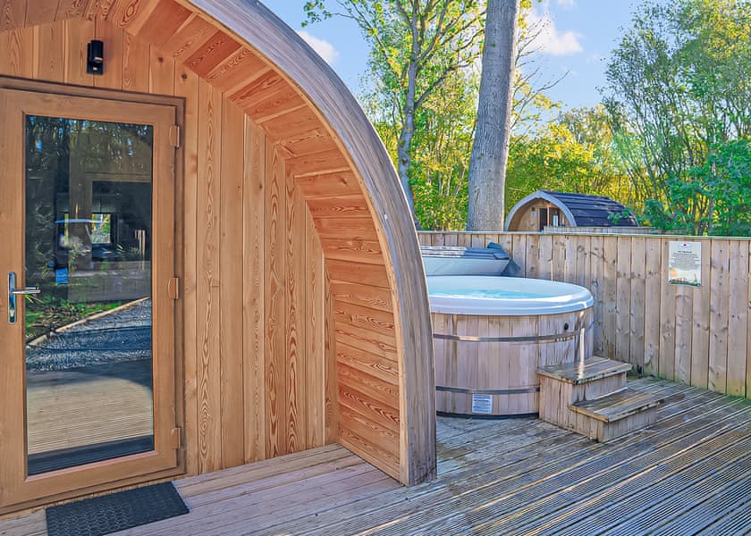 Oaktree Pod Pet - Woodthorpe Leisure Park, Woodthorpe