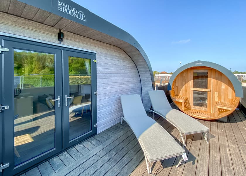 Maple Deluxe Couples Pod - Woodthorpe Leisure Park, Woodthorpe
