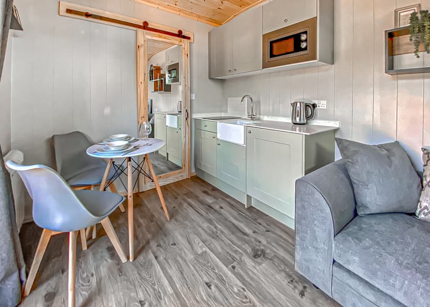 Maple Deluxe Couples Pod - Woodthorpe Leisure Park, Woodthorpe