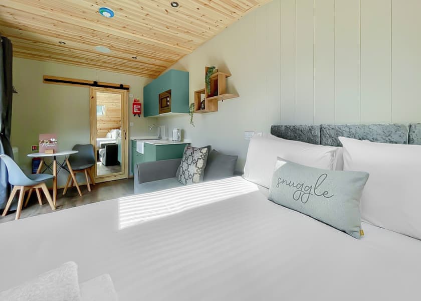 Maple Couples Pod - Woodthorpe Leisure Park, Woodthorpe