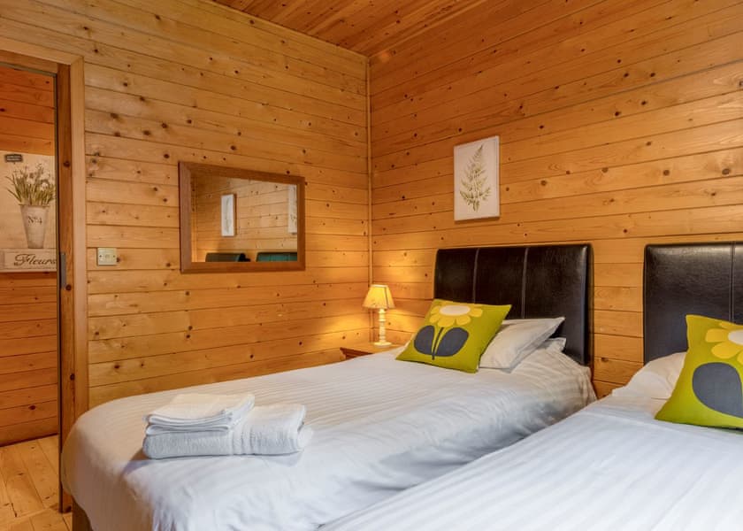 Woodland Oak Lodge - Woodland Park Lodges, Ellesmere
