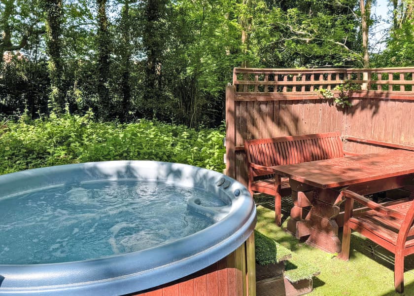Woodland Hawthorn Lodge - Woodland Park Lodges, Ellesmere