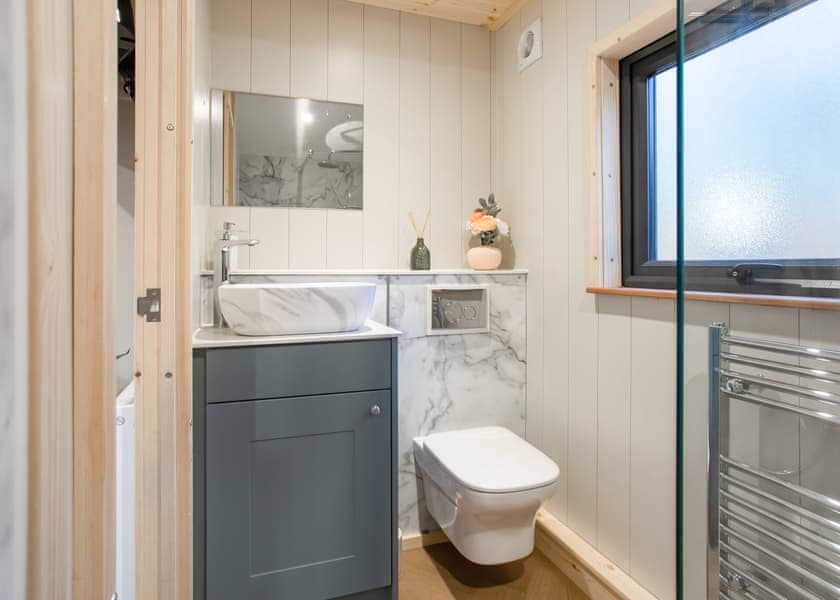 Foxglove Treehouse - Woodland Park Lodges, Ellesmere