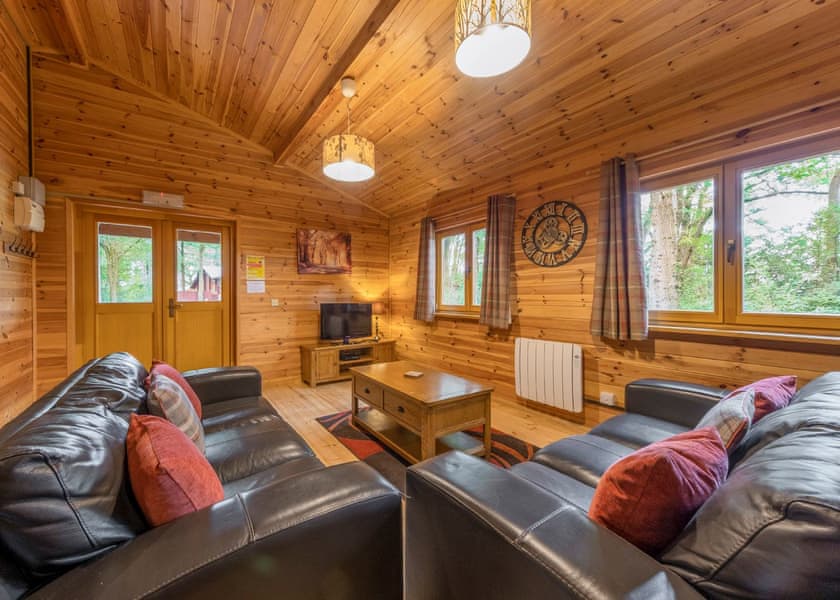 Woodland Cedar Lodge - Woodland Park Lodges, Ellesmere