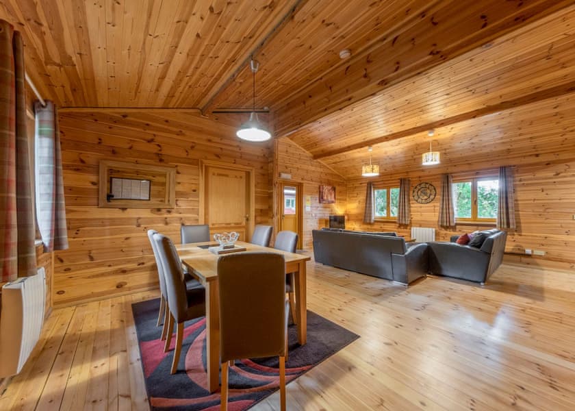 Woodland Cedar Lodge - Woodland Park Lodges, Ellesmere