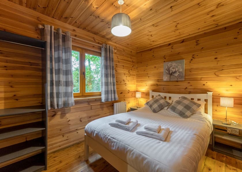 Woodland Cedar Lodge - Woodland Park Lodges, Ellesmere