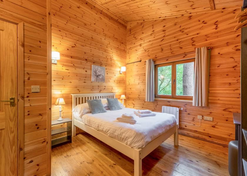 Woodland Redwood - Woodland Park Lodges, Ellesmere