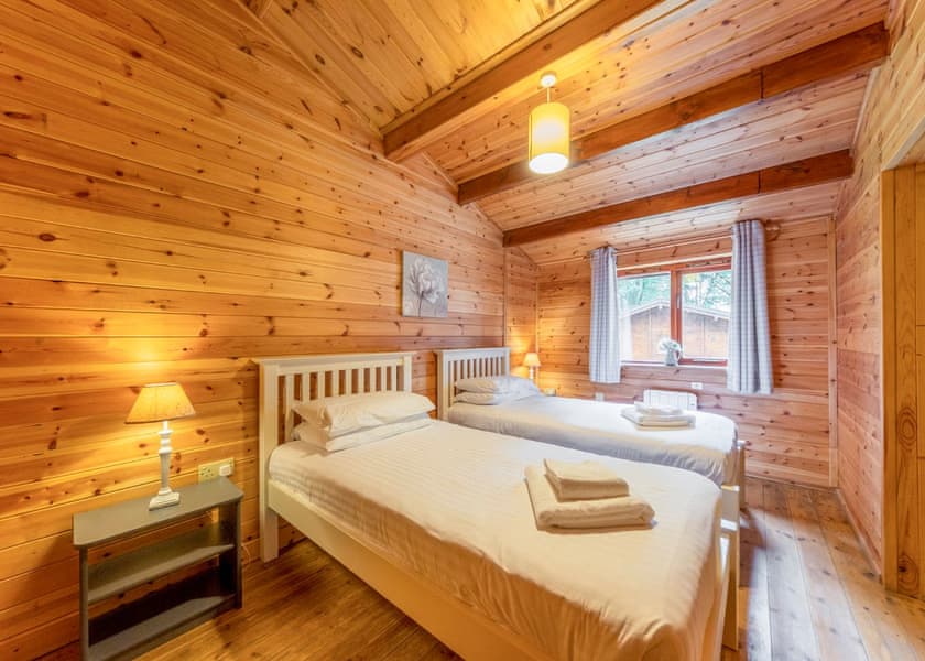 Woodland Redwood - Woodland Park Lodges, Ellesmere