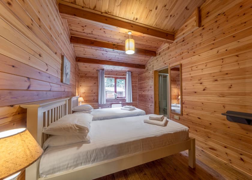 Woodland Redwood - Woodland Park Lodges, Ellesmere