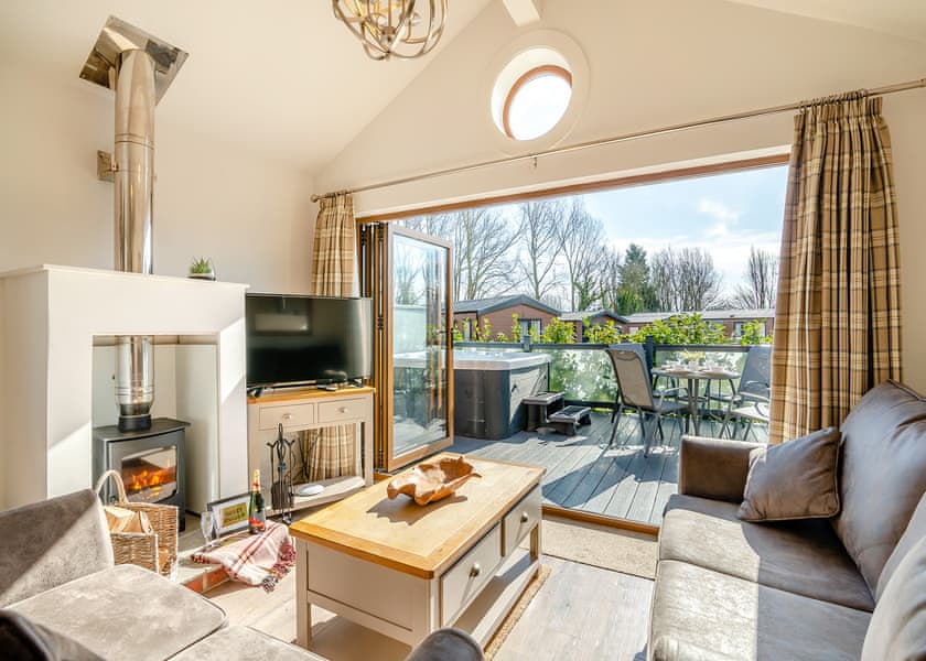 Smoky Hollow - Willow Pastures Country Park, Skirlaugh, Nr Hull