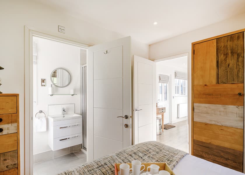 The Cow Shed - Willow Pastures Country Park, Skirlaugh, Nr Hull