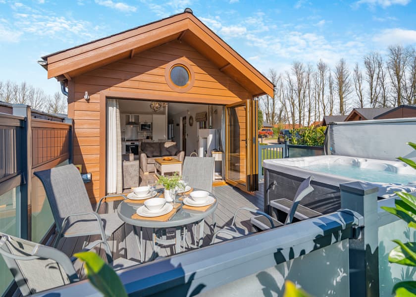 Smoky Hollow (Pet) - Willow Pastures Country Park, Skirlaugh, Nr Hull