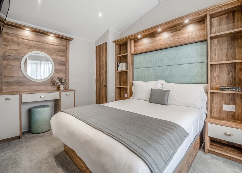 Drunken Duck (Pet) - Willow Pastures Country Park, Skirlaugh, Nr Hull