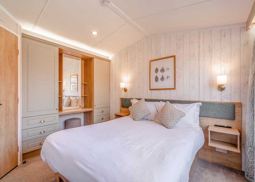 Flat Cap Cabin (Pet) - Willow Pastures Country Park, Skirlaugh, Nr Hull