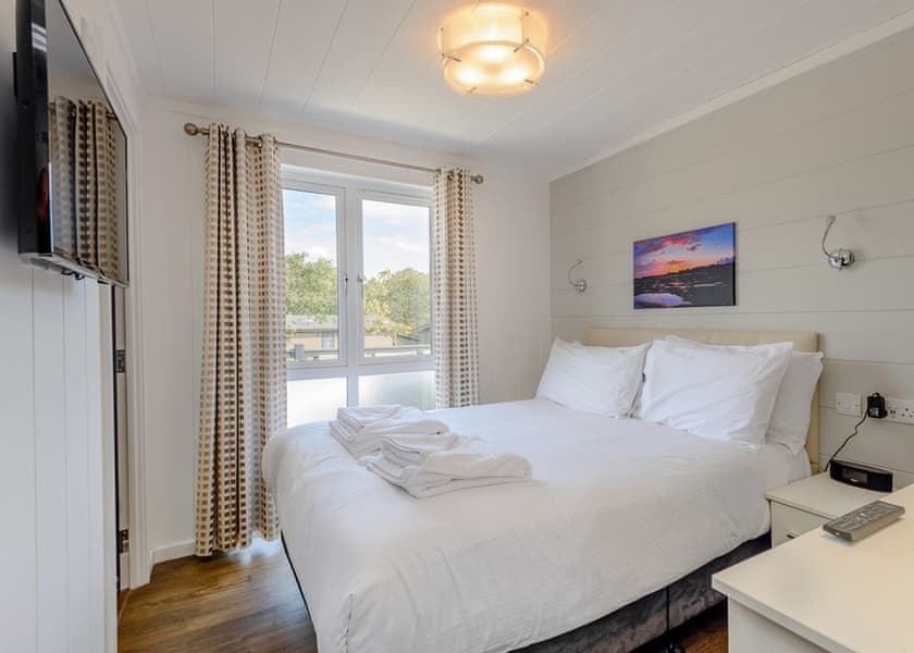 Alverstone - Woodside Bay Lodge Retreat, Wootton Bridge, Nr Cowes