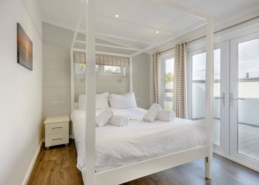 Typical | Nettlestone Premier - Woodside Bay Lodge Retreat, Wootton Bridge, Nr Cowes