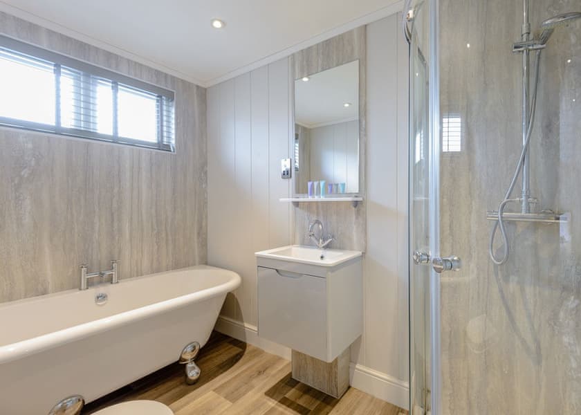 Yaverland Premier - Woodside Bay Lodge Retreat, Wootton Bridge, Nr Cowes