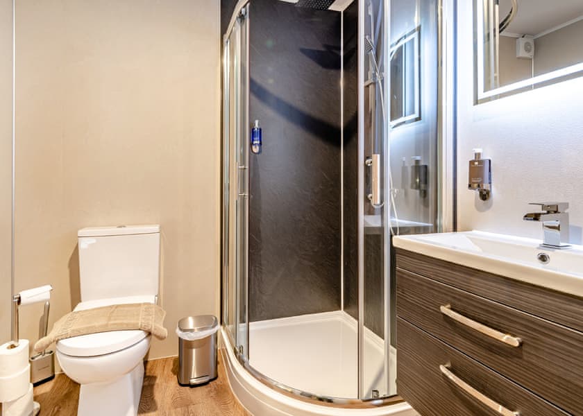 Rowan Boutique Lodge - Woodland Lakes Boutique Lodges, Aughton