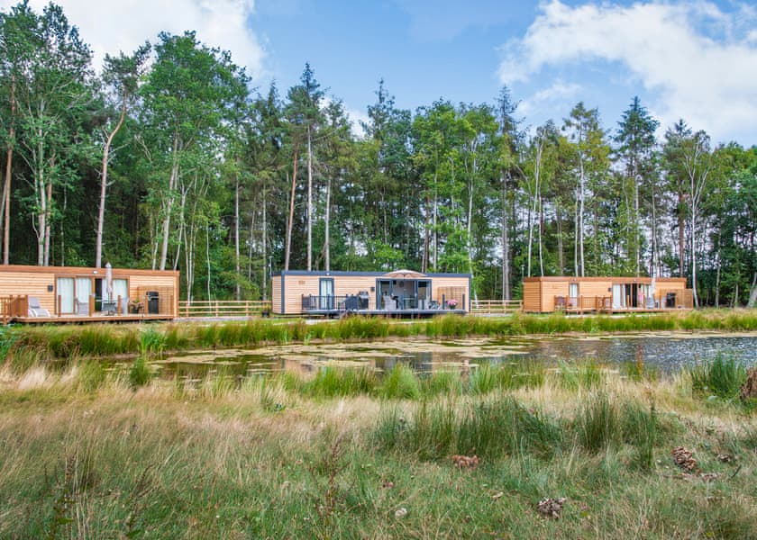 Pine Boutique Lodge - Woodland Lakes Boutique Lodges, Aughton