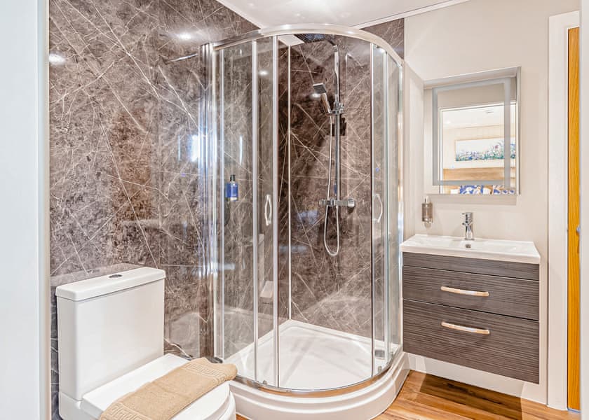 Pine Boutique Lodge - Woodland Lakes Boutique Lodges, Aughton