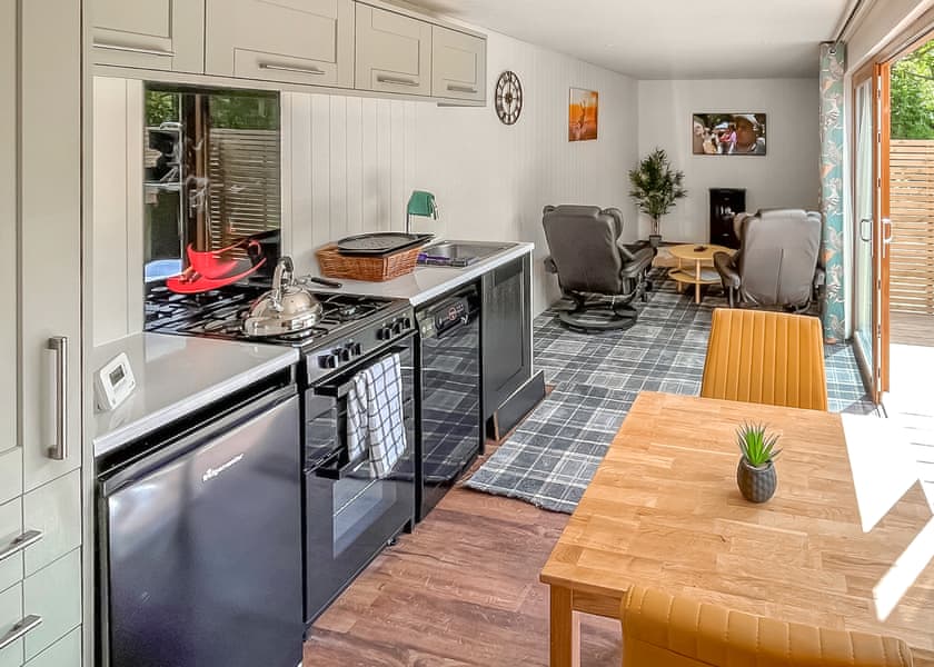 Oak Boutique Lodge - Woodland Lakes Boutique Lodges, Aughton