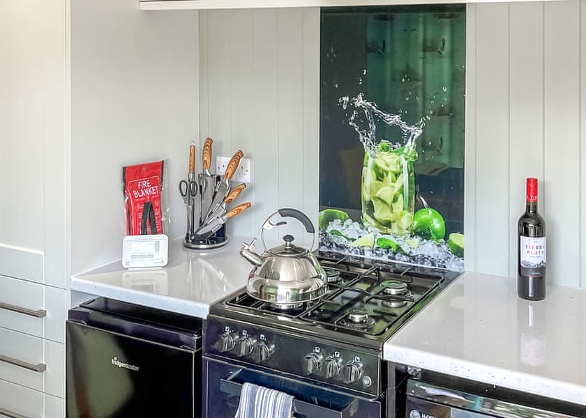 Oak Boutique Lodge - Woodland Lakes Boutique Lodges, Aughton