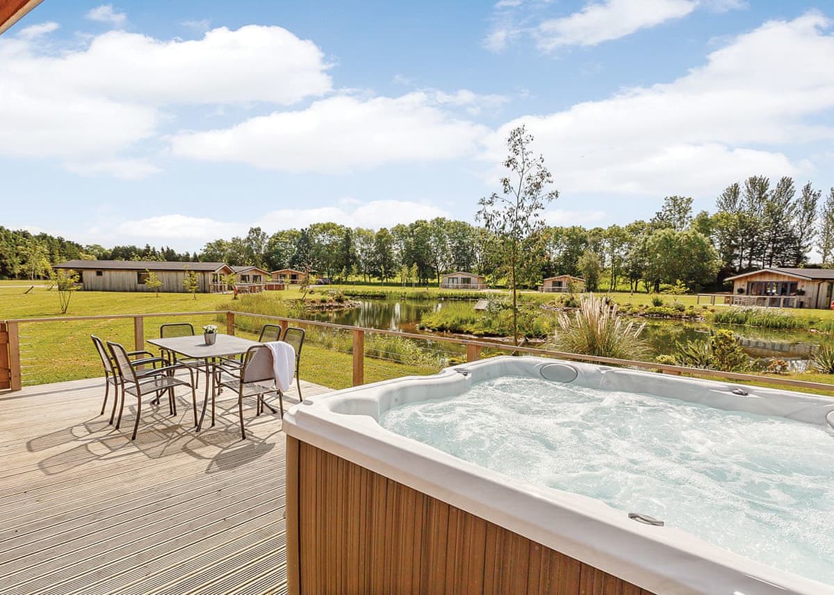 Cedar Retreats - Holiday Lodge in Yorkshire - Image 1