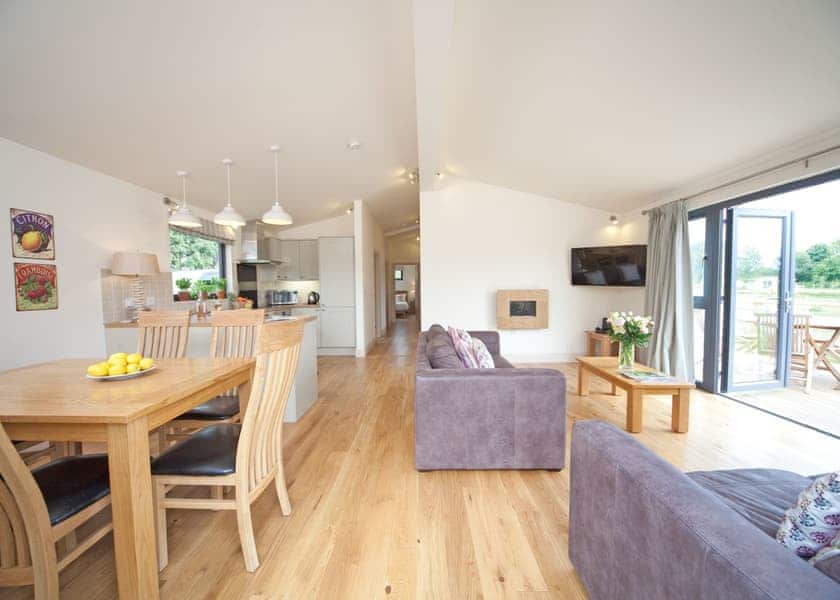 Thirsk Lodge - Cedar Retreats, West Tanfield