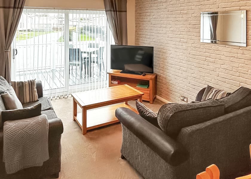 The Retreat - Woodland Vale Holiday Park, Ludchurch, Nr Saundersfoot
