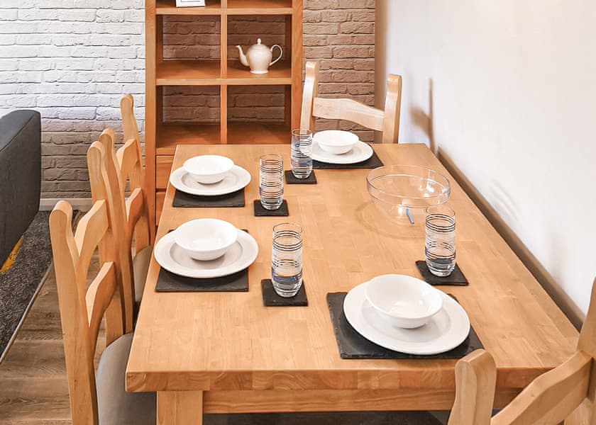 The Retreat - Woodland Vale Holiday Park, Ludchurch, Nr Saundersfoot