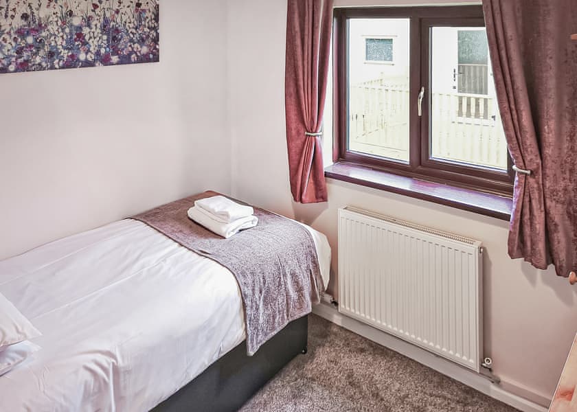 The Retreat - Woodland Vale Holiday Park, Ludchurch, Nr Saundersfoot