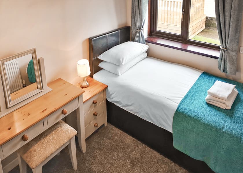 The Retreat - Woodland Vale Holiday Park, Ludchurch, Nr Saundersfoot