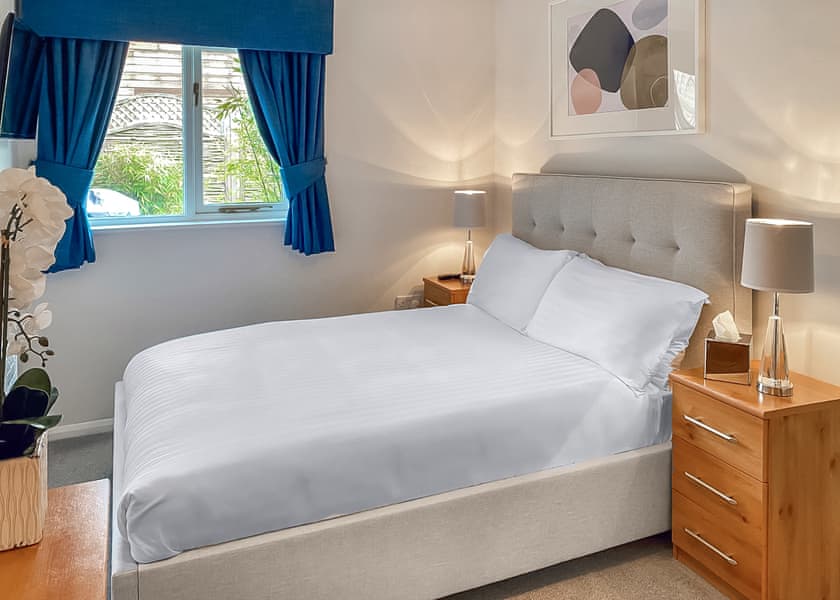 Heron - Yare View Holiday Cottages, Brundall, Norwich