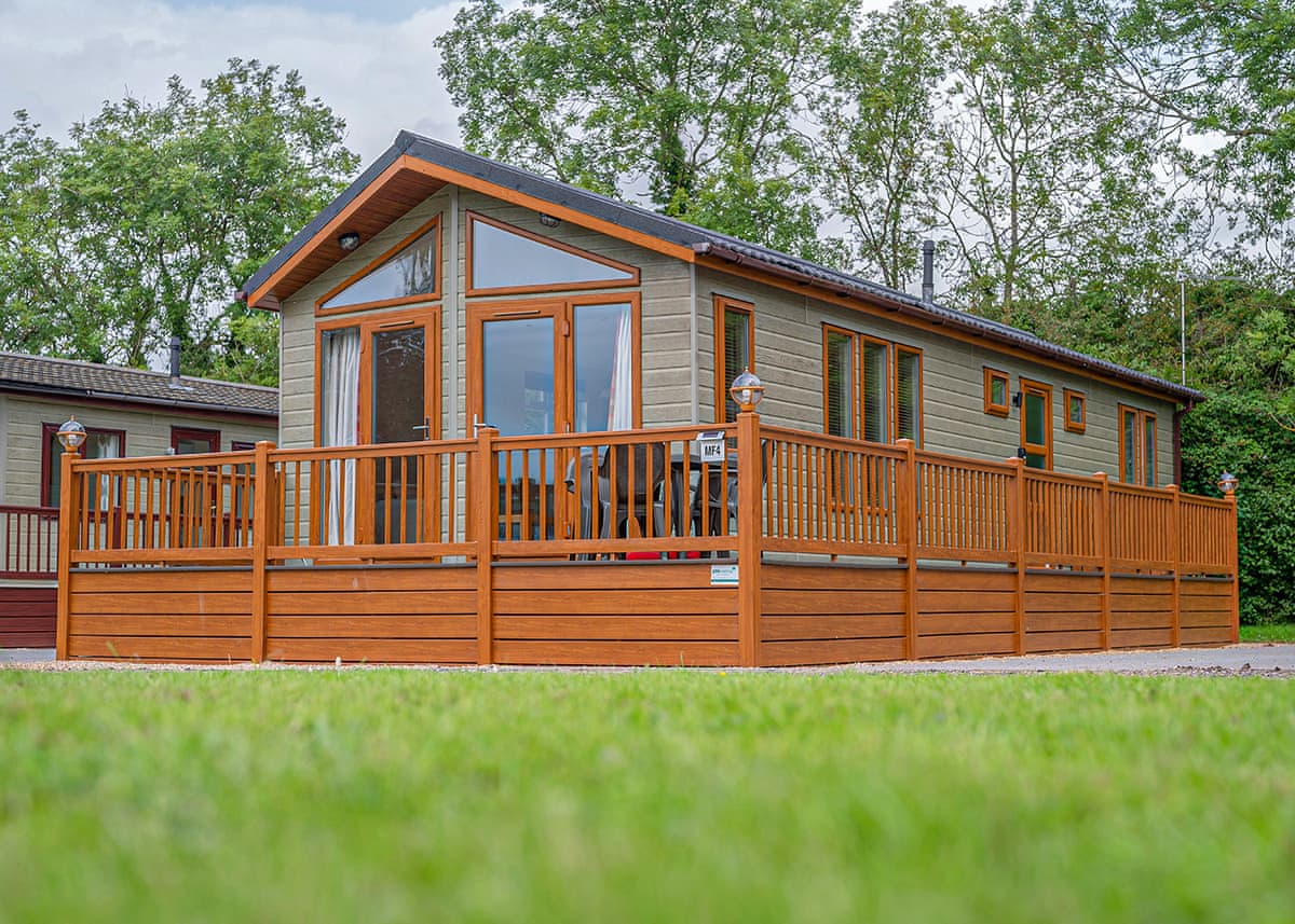 Yaxham Waters - Holiday Lodge in East Anglia - Image 3