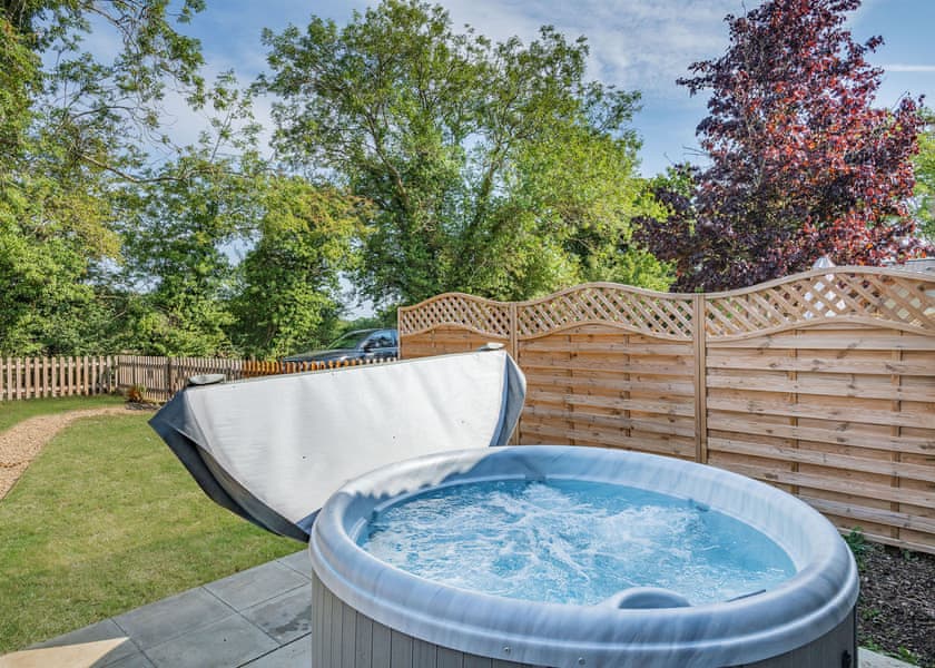 Squirrel Cottage - Yaxham Waters, Yaxham, Dereham